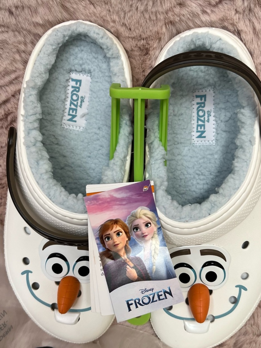 Disney Frozen Olaf crocs Big kid size J6 NWT lined